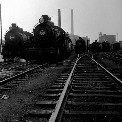 Trains in Formation - Front St 2.jpg