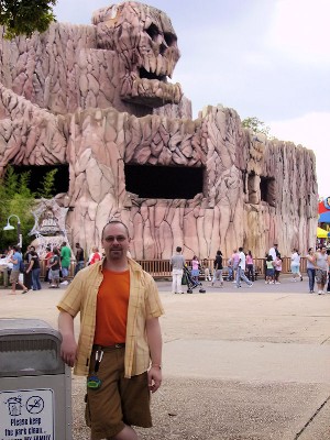 018 - Skull Mountain at Six Flags NJ - 2007.jpg