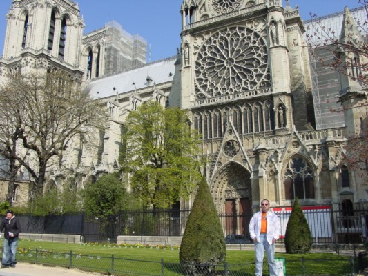 032 - In front of Notre Dame Pic 1 - 2004.jpg