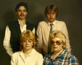 013 - Yakima with Roger and family - 1984.jpg