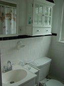 035 - 2007-Melville Pl Bathroom from Door Before Sale.jpg