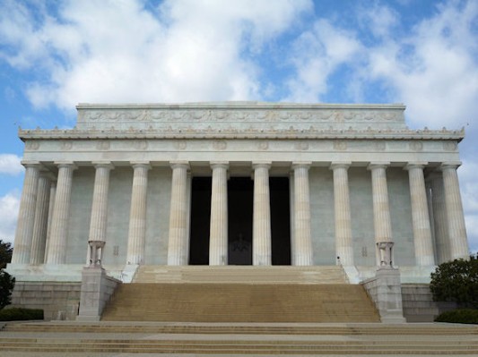 Lincoln Memorial Front Steps.jpg
