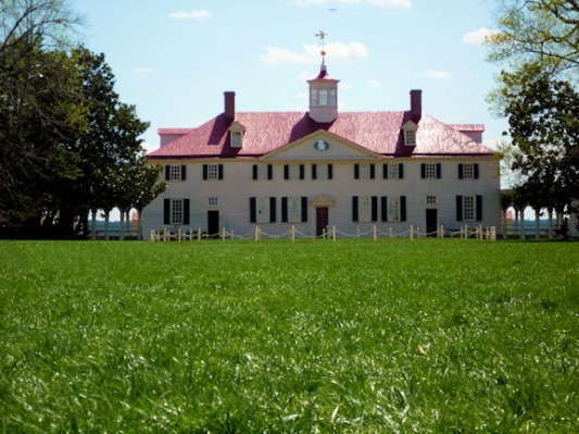 Mount Vernon Front Portico.jpg