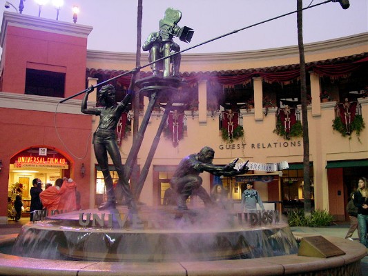 Universal Film Statue - 2007.jpg
