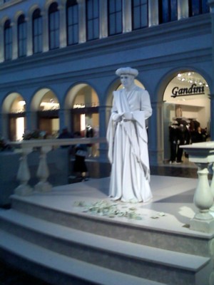 Venetian Living Statue Pic 2 - 2007.jpg