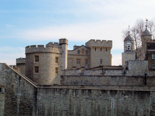 032 - Tower of London Pic 7 - 2006.jpg