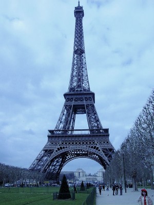 023 - Eiffel Tower from Gardens - 2004.jpg