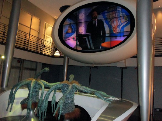 Men in Black - Behind the Scenes Agent Zed.jpg