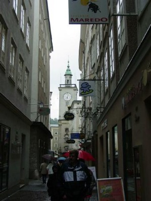 024 - Getreidegasse Pic 4 - 2002.jpg