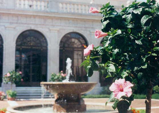 013 - Fountain Pic 1 - 1996.jpg