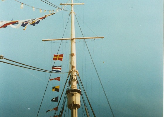 008 - Queen Mary Mast - 1992.jpg