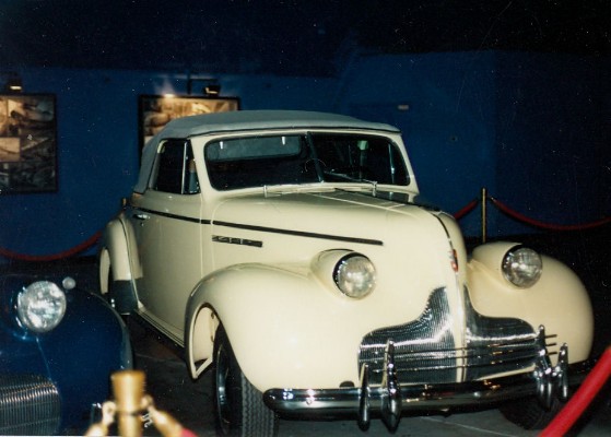 033 - Auto Collection at Spuce Goose Pic 19 - 1992.jpg
