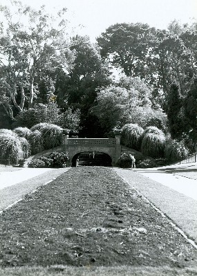 007 - Walking Bridge - 1984.jpg