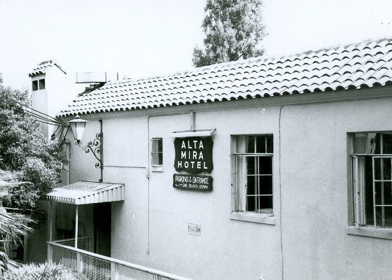 017 - Hotel in Alemeda - 1984.jpg