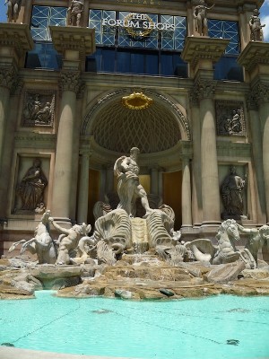 Fountain at Forum Shops Three.jpg