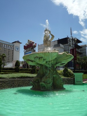 Fountain at Forum Shops.jpg